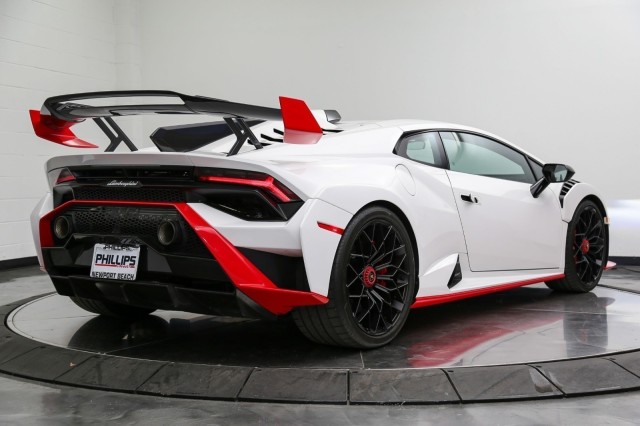 2022 Lamborghini Huracan STO  5