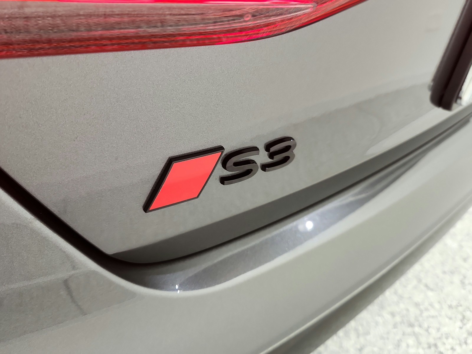 New 2026 Daytona Gray Pearl Effect Audi quattro image 17