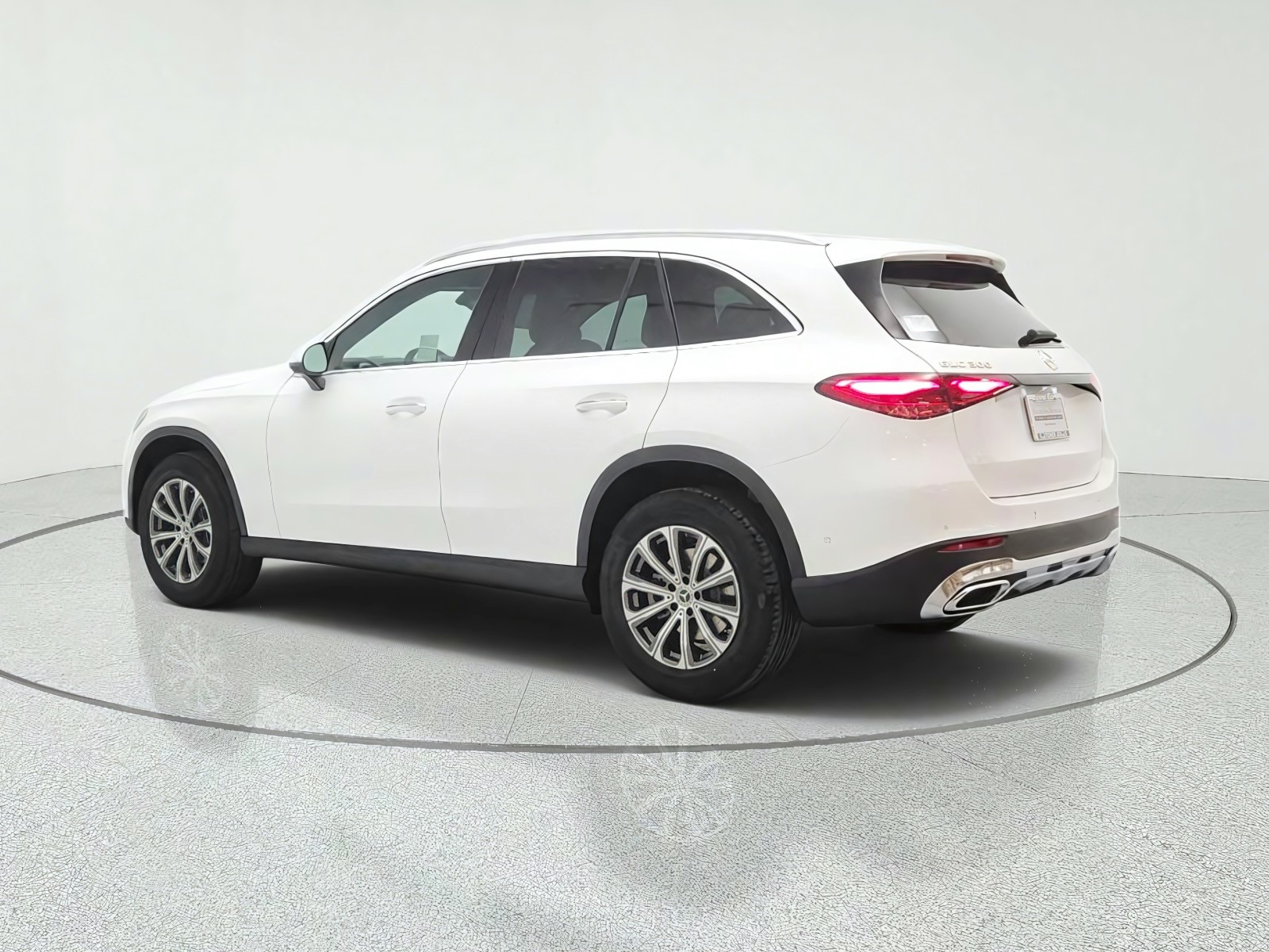 New 2027 Polar White Mercedes-Benz GLC 300 SUV image 7