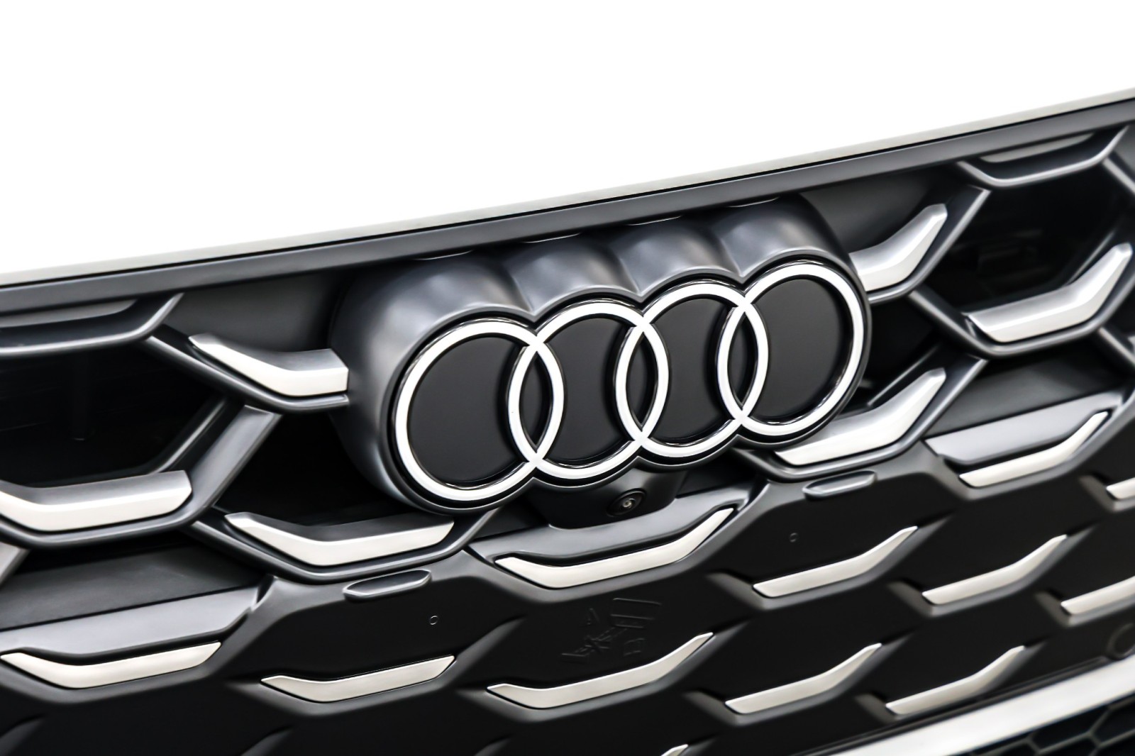 New 2025 Glacier White Metallic Audi Premium Plus 3.0 TFSI quattro image 13