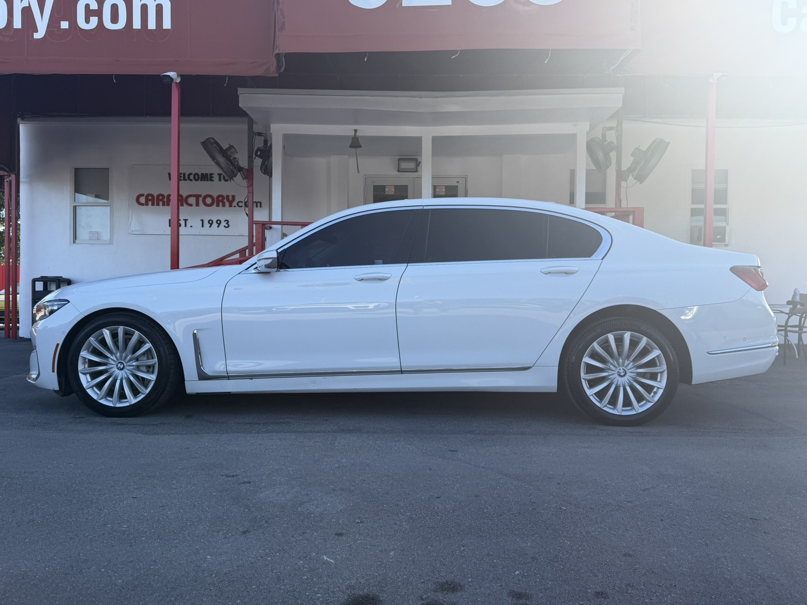 2020 BMW 740i - $21,677