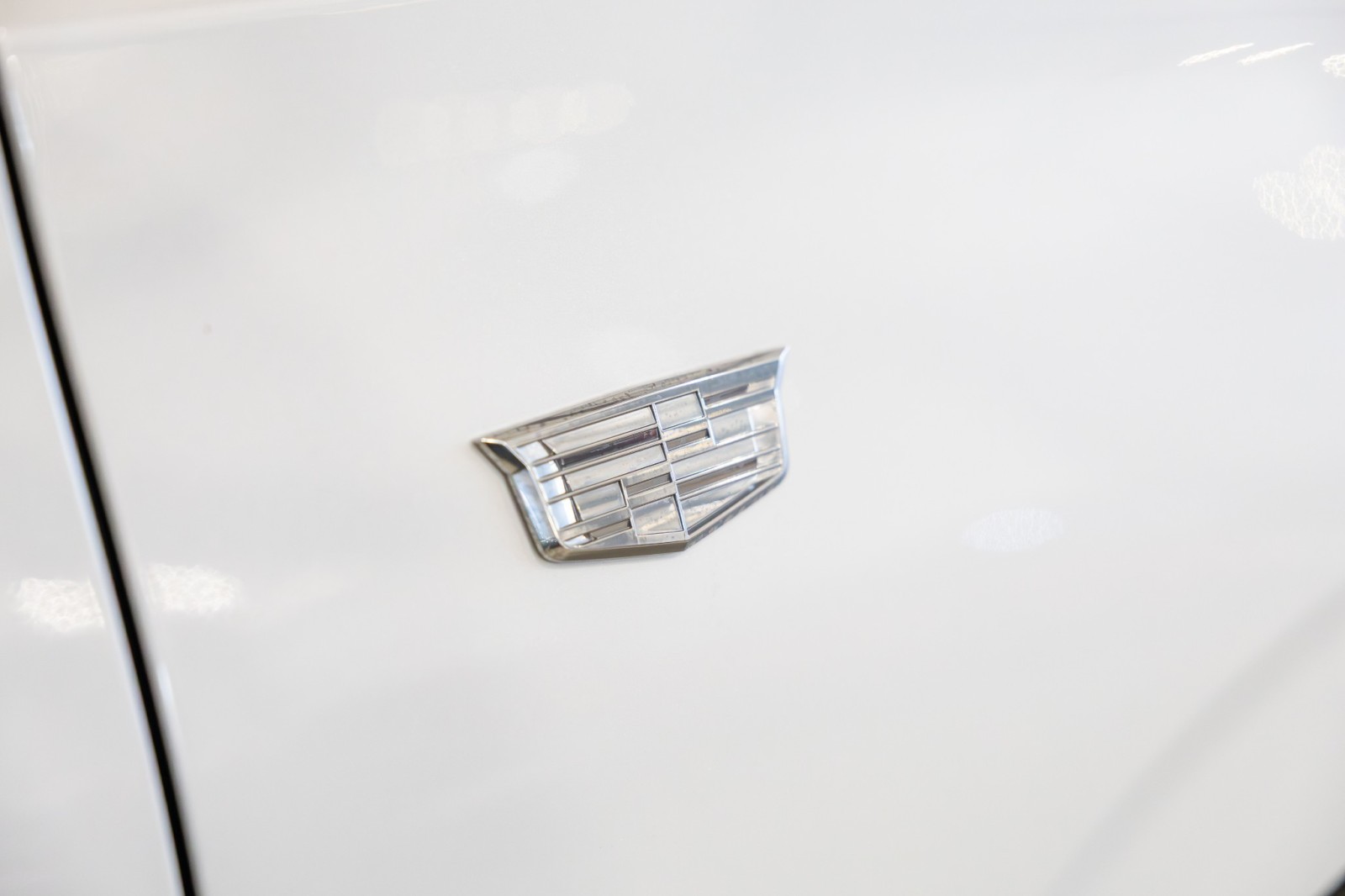 Used Car 2025 Cadillac Escalade  4wd Sport Platinum - 24 Inch Wheels - Crystal White Paint For Sale Under $120,000 In Boerne, Texas