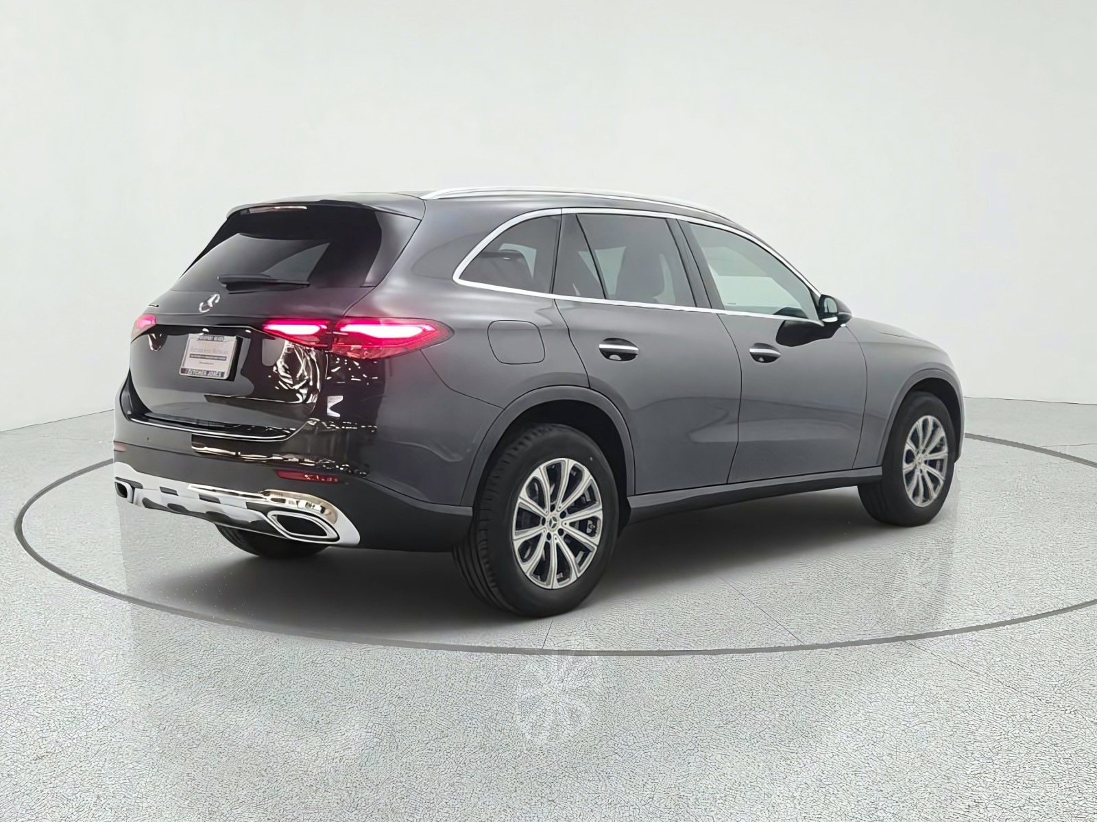 New 2027 Graphite Grey Metallic Mercedes-Benz GLC 300 SUV image 5