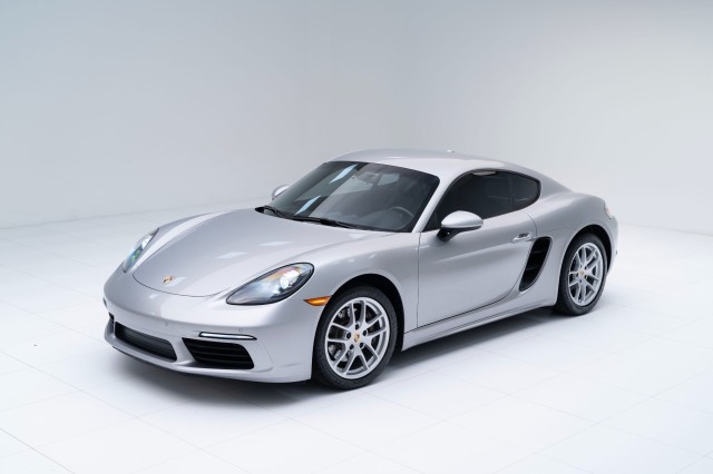 2019  718 Cayman  in , 