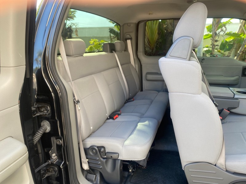 2006 Ford F-150 STX 4 DOOR LOW MILES 92,223 in ,