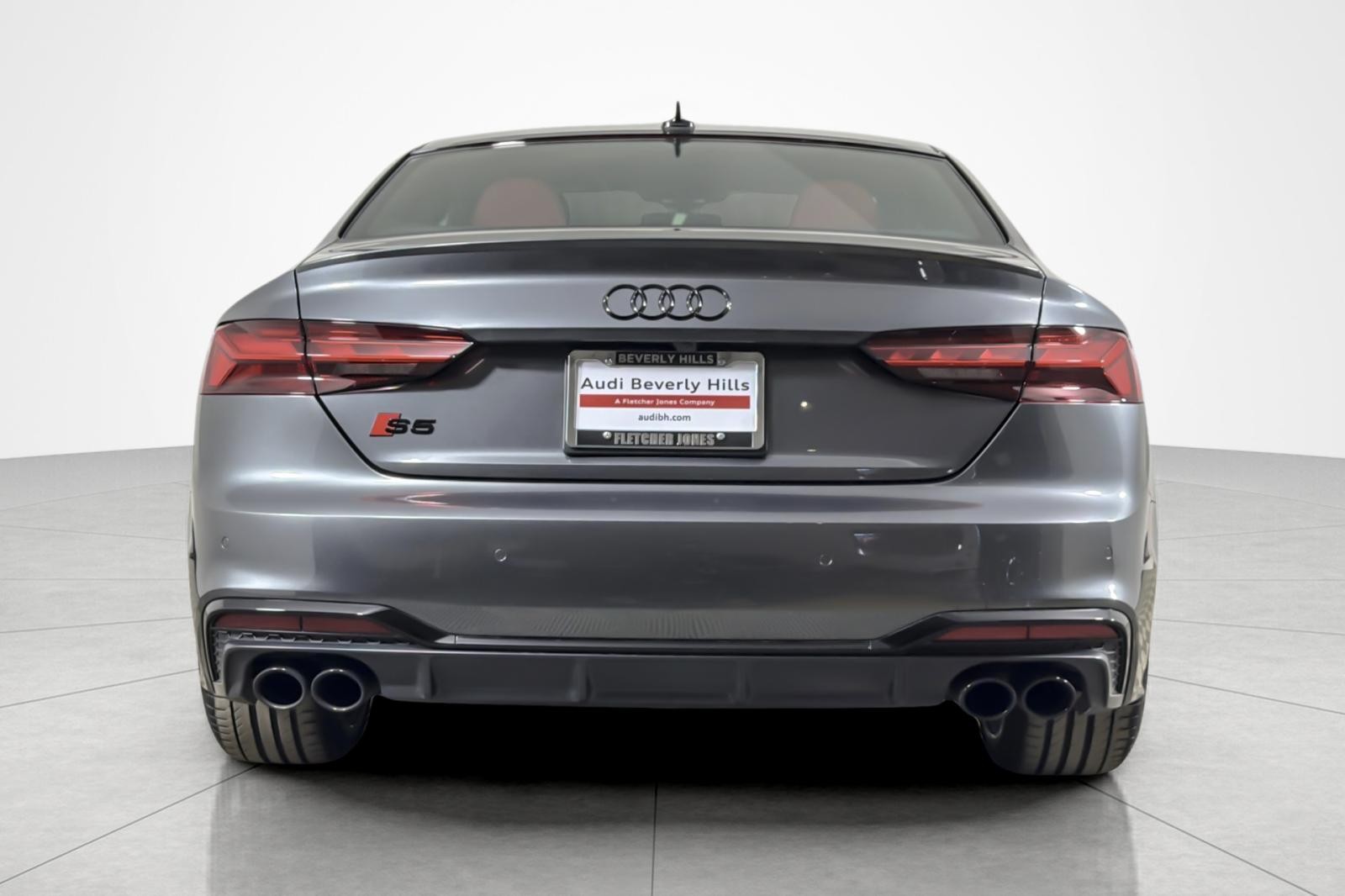 Used 2023 Daytona Gray Pearl Effect Audi Premium Plus 3.0 TFSI quattro image 4