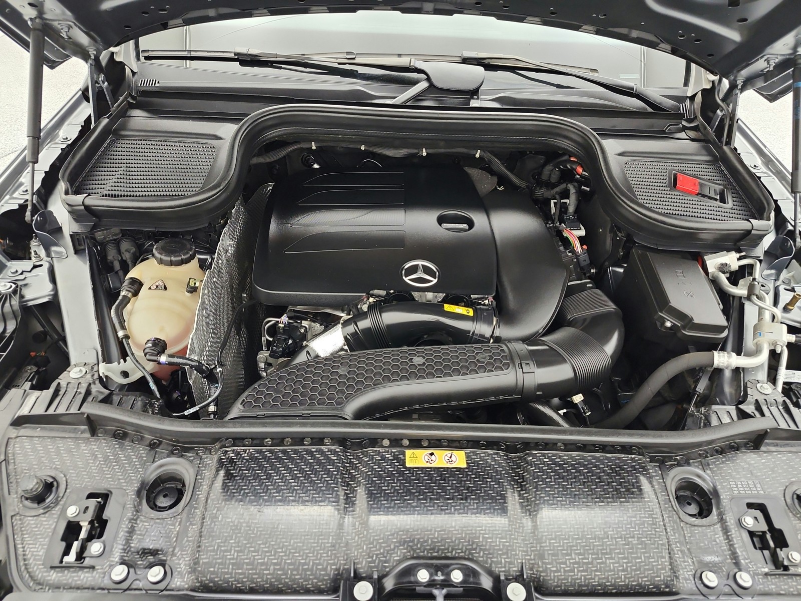Used 2022 Selenite Grey Metallic Mercedes-Benz GLE 350 SUV image 17