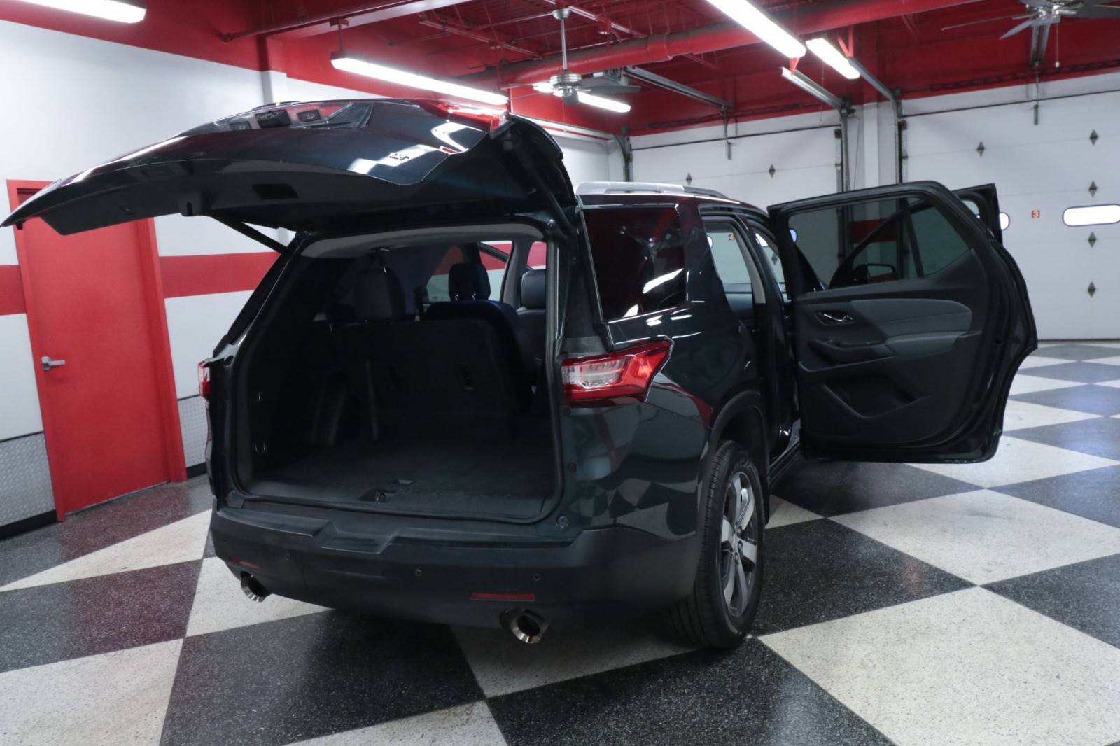 Used Car 2018 Chevrolet Traverse  Lt Leather For Sale Under $20,000 In Austin, Texas