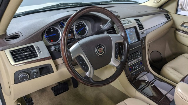 2012 Cadillac Escalade Luxury 20