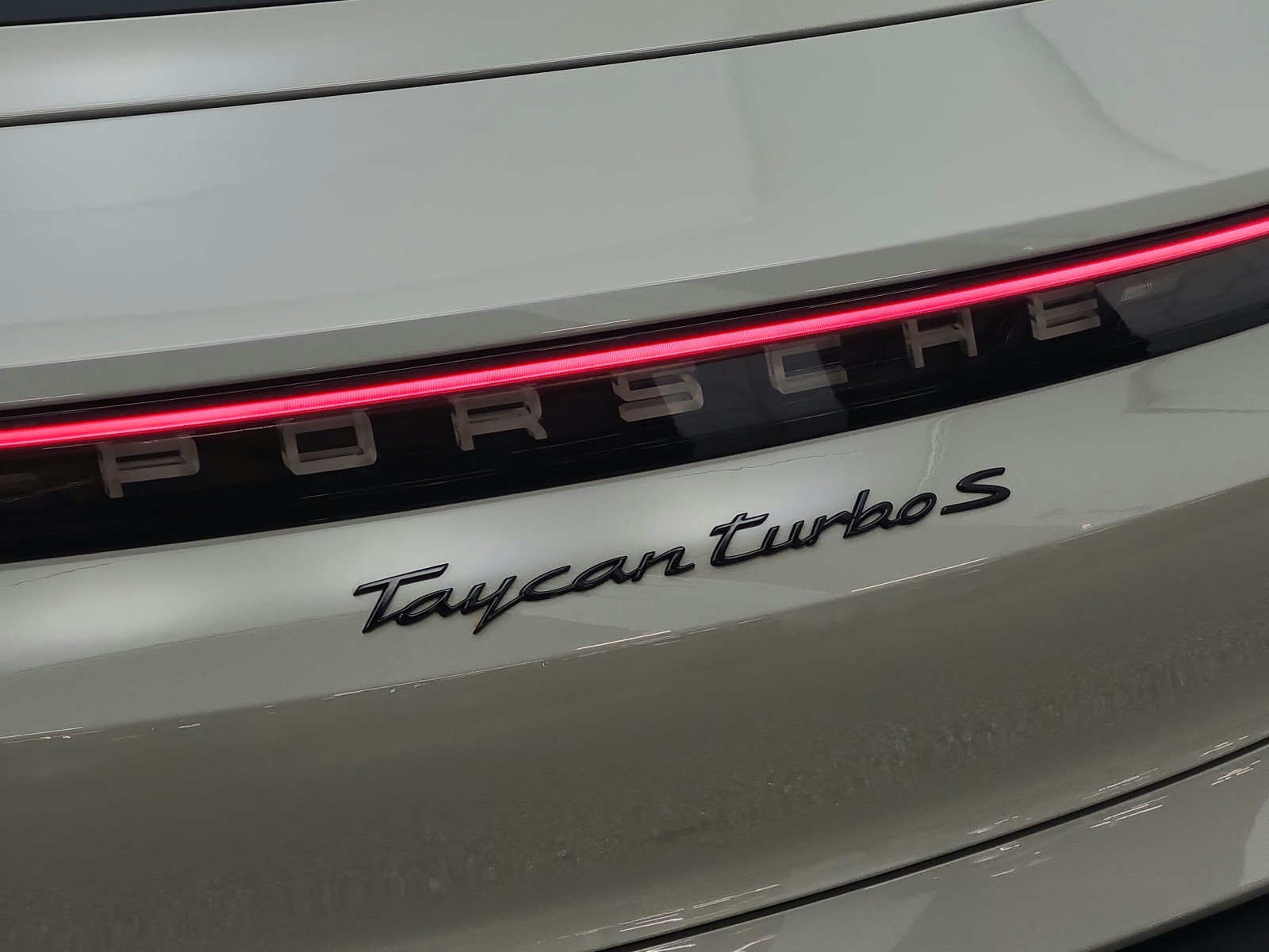 Used 2021 Chalk Porsche Turbo AWD image 21