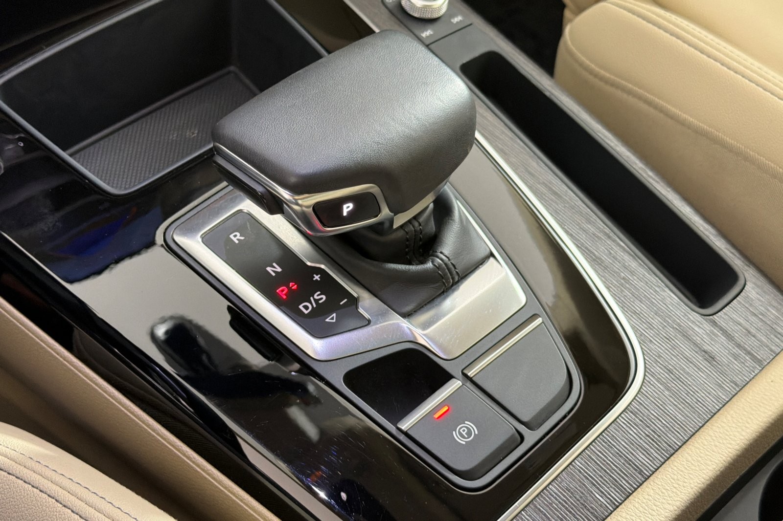 Used 2024 Glacier White Metallic Audi S line Premium 45 TFSI quattro image 20