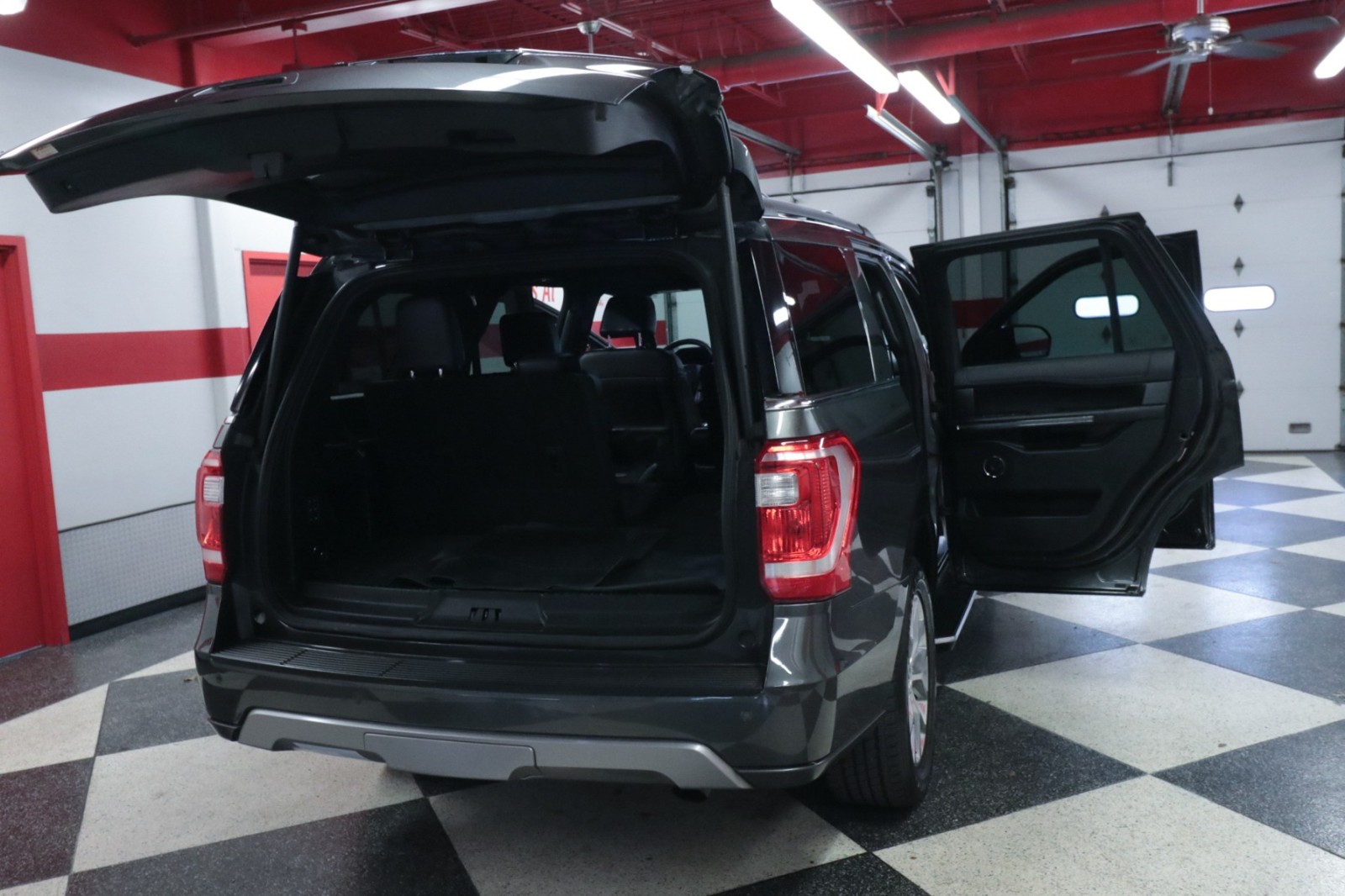 Used Car 2021 Ford Expedition  Xlt For Sale Under $40,000 In Austin, Texas