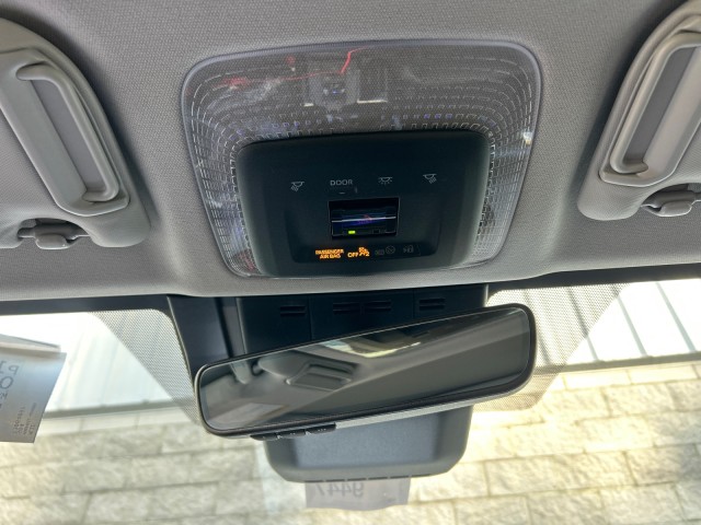 ToyotaPrius Plug-In Hybrid30