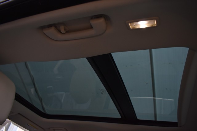 2017 Jaguar F-PACE Navi Leather Moonroof Heated Seats Parking Sensors 25