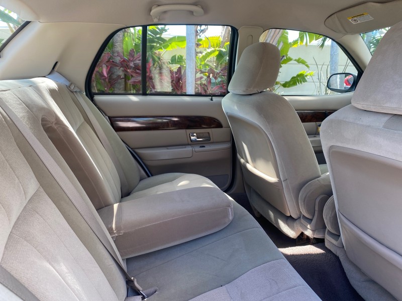 2005 Mercury Grand Marquis GS LOW MILES 49,348 in , 