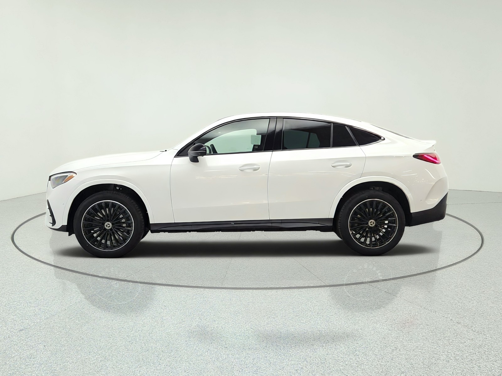 New 2026 MANUFAKTUR Moonlight White Metallic Mercedes-Benz GLC 300 4MATIC® Coupe image 8