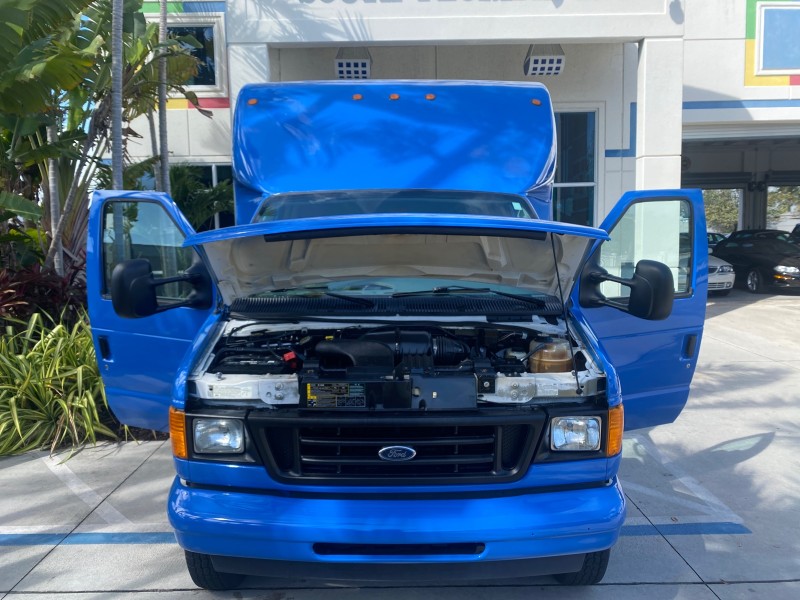 2006 Ford Econoline Commercial Cutaway LOW MILES 27,641 1 OWNER in , 