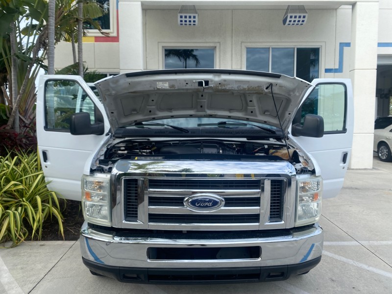 2008 Ford Econoline Wagon XLT 15 PASSENGERS E350 CLEAN in , 