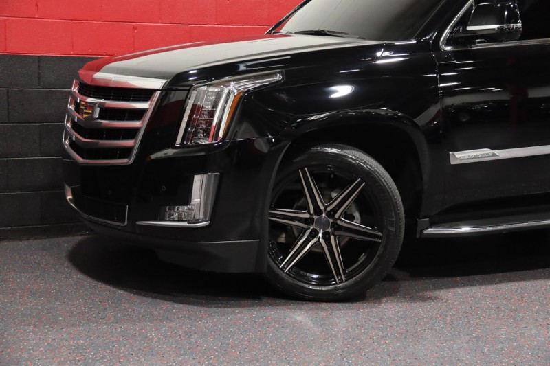 2016 Cadillac Escalade Luxury Collection 4WD 4dr Suv in , 