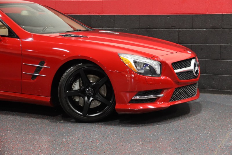 2013 Mercedes-Benz SL550 AMG Sport 2dr Convertible in , 