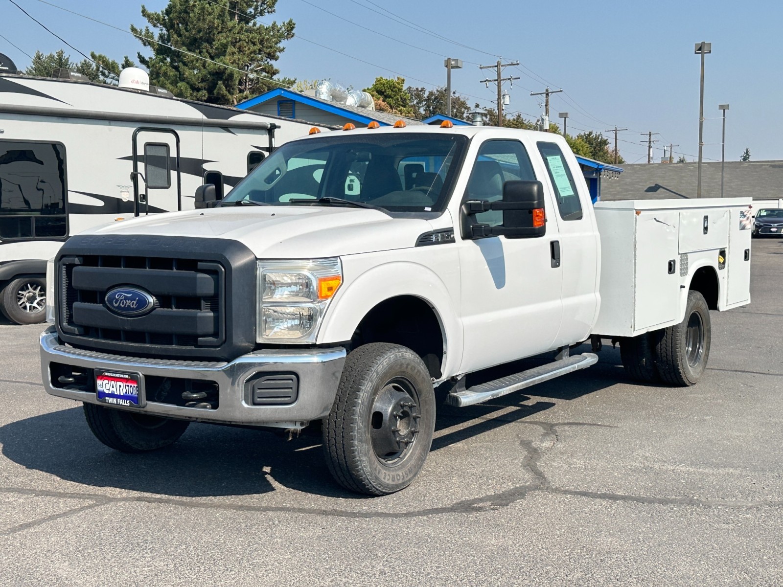 2016 Ford Super Duty F-350 DRW XL 12