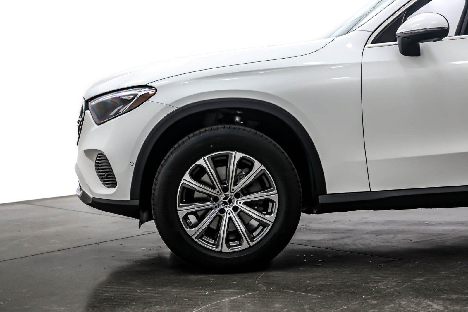 New 2026 Polar White Mercedes-Benz GLC 300 image 10