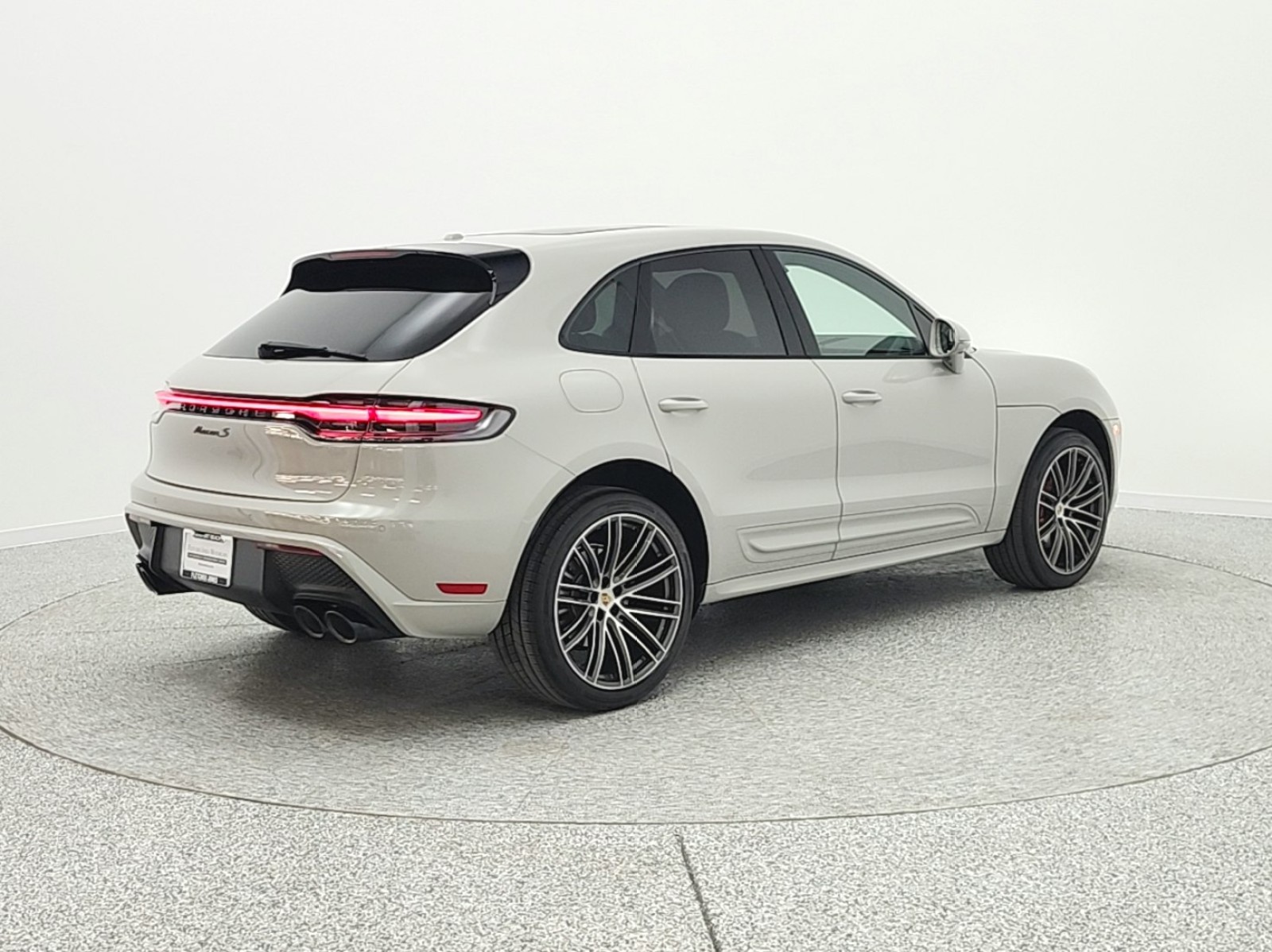 Used 2023 Chalk Porsche S AWD image 5