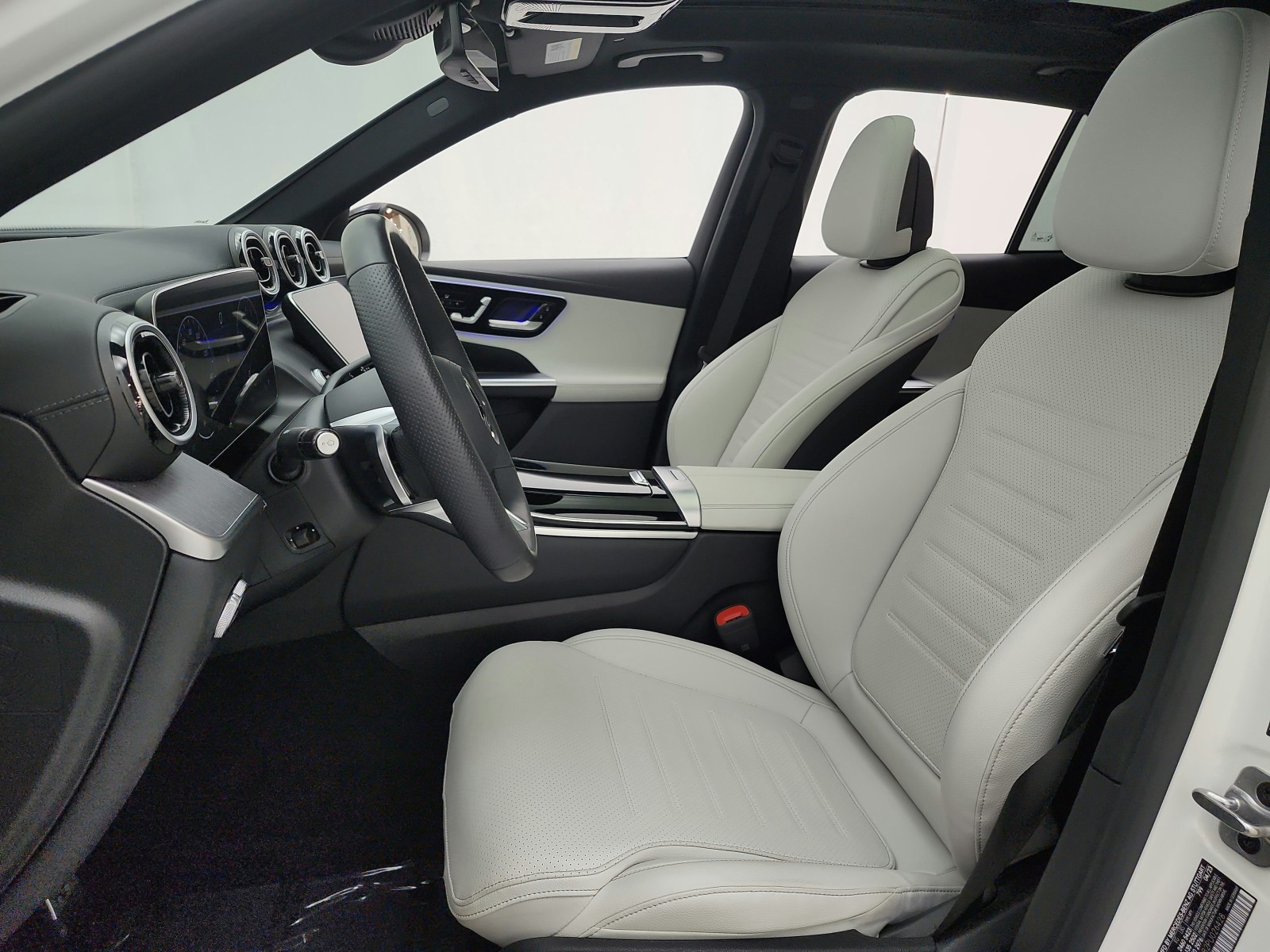 Certified Used 2023 MANUFAKTUR Diamond White Metallic Mercedes-Benz GLC 300 SUV image 13