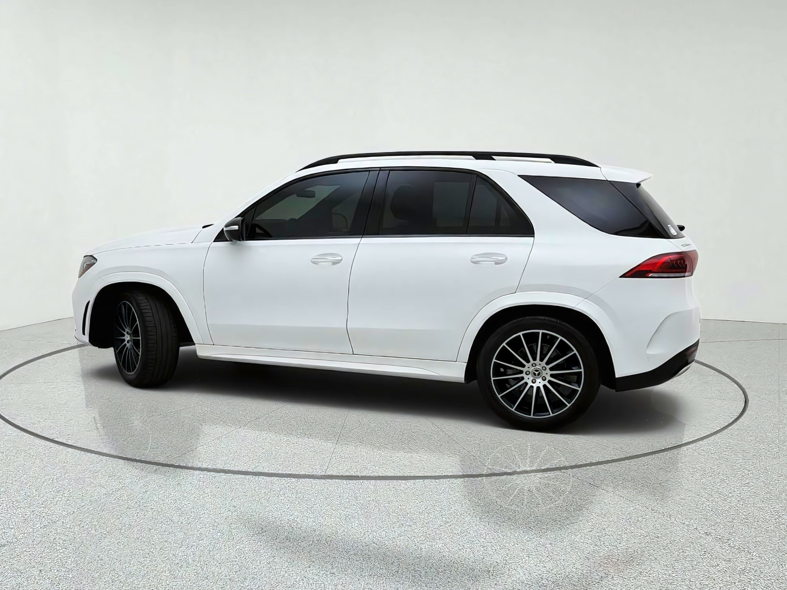 Certified Used 2021 Polar White Mercedes-Benz GLE 450 image 13