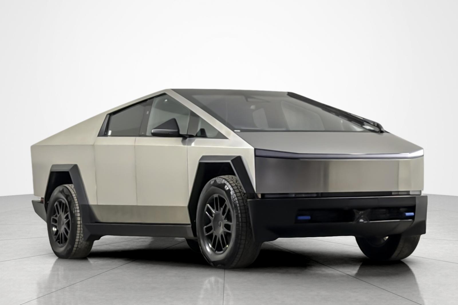 Used 2025 GRAY Tesla AWD image 7