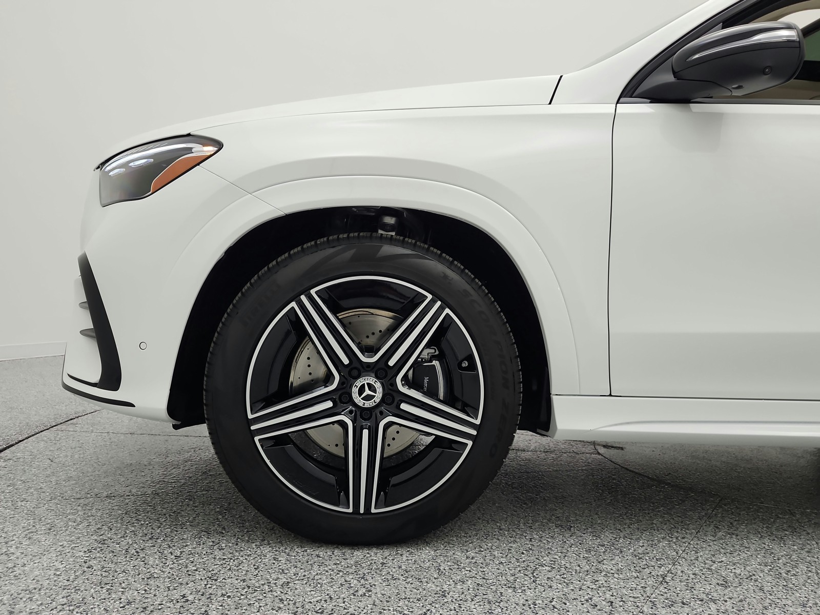 New 2026 Polar White Mercedes-Benz GLE 450 image 12