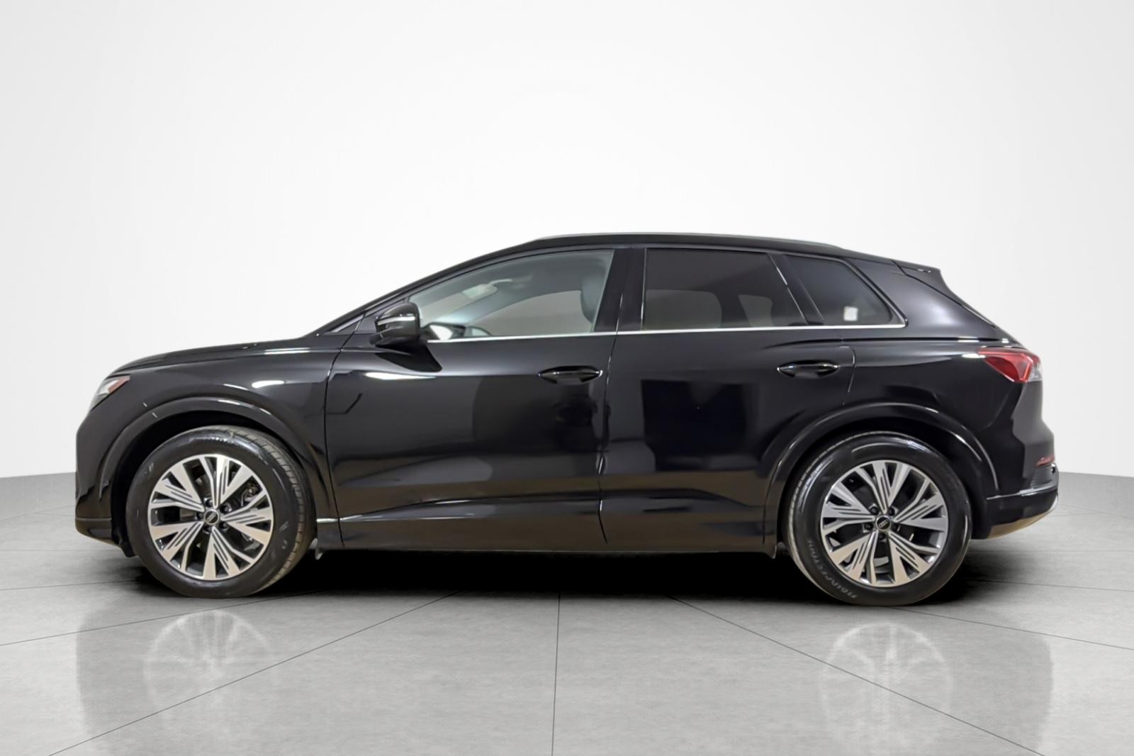 Certified Used 2023 Mythos Black Metallic Audi Premium Plus 40 RWD image 2