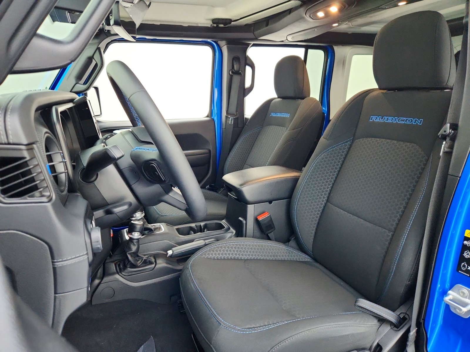 Used 2024 Hydro Blue Pearlcoat Jeep Rubicon image 17