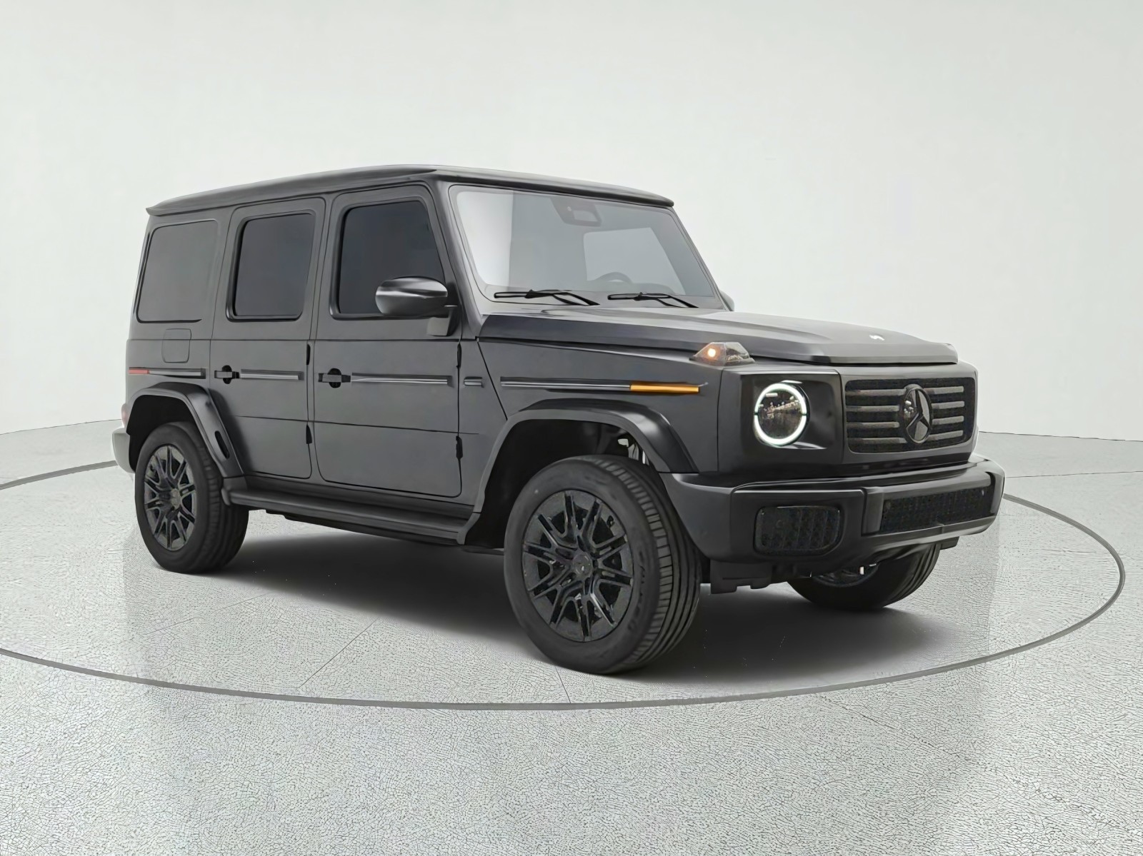 New 2027 MANUFAKTUR Night Black magno Mercedes-Benz G 580e SUV image 3