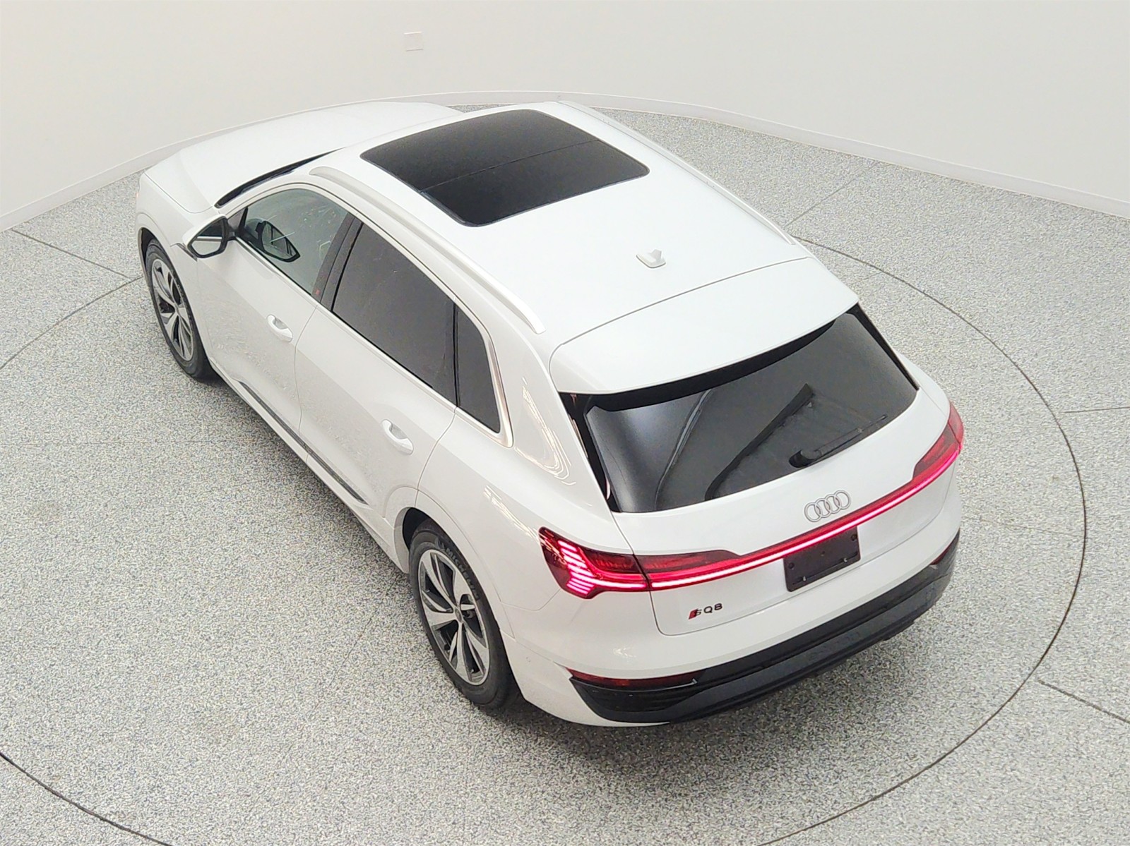Used 2024 Glacier White Metallic Audi Premium Plus quattro image 28
