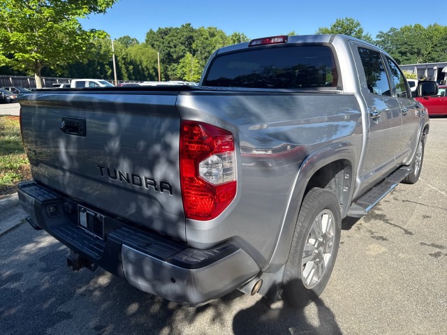 ToyotaTundra 4WD Truck7