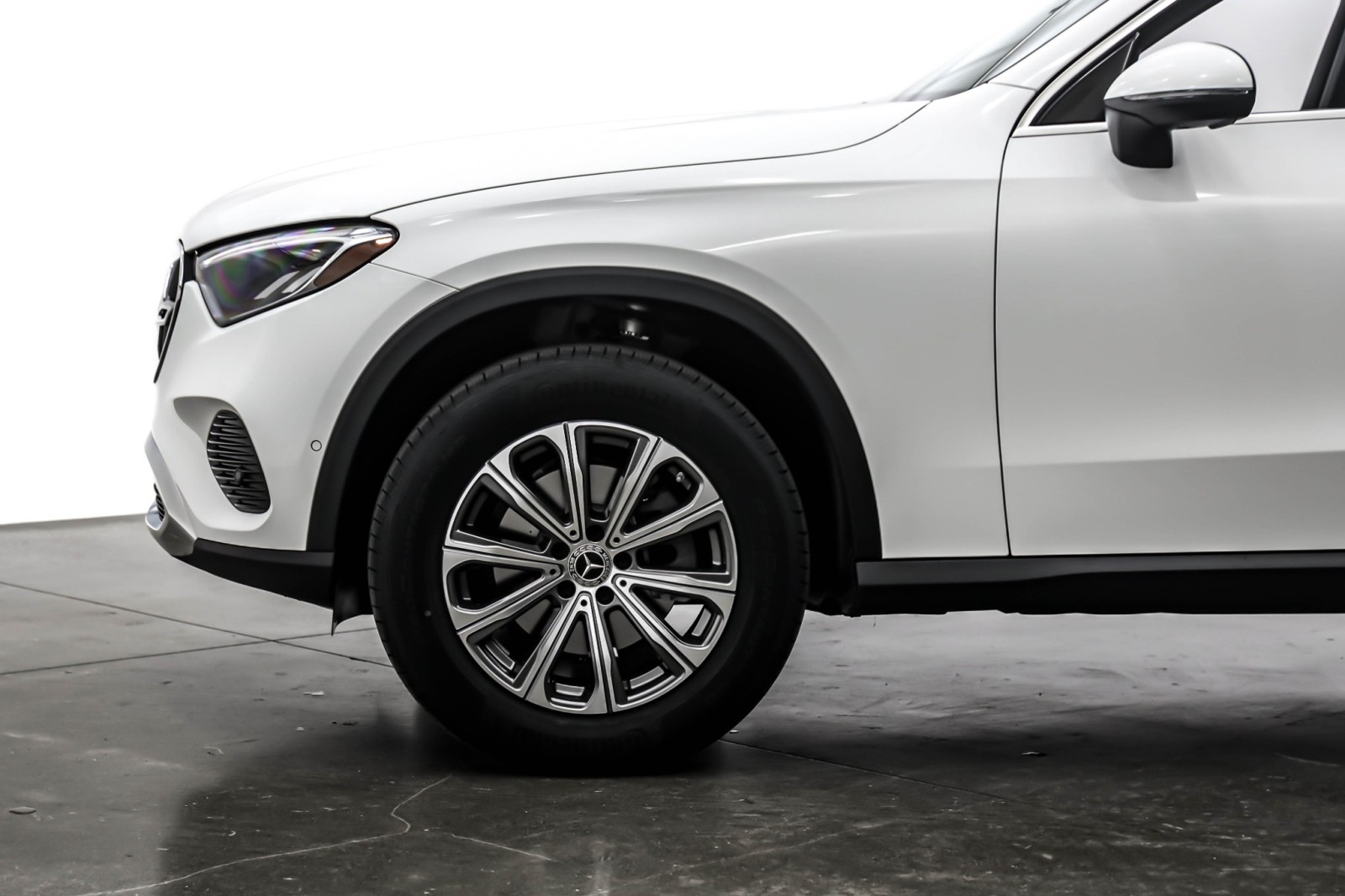New 2026 Polar White Mercedes-Benz GLC 300 4MATIC® SUV image 10