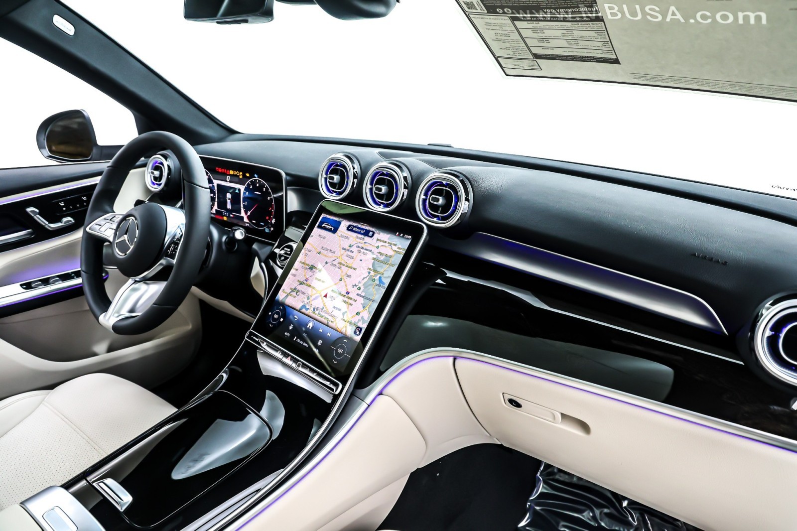 New 2026 Polar White Mercedes-Benz GLC 300 image 5