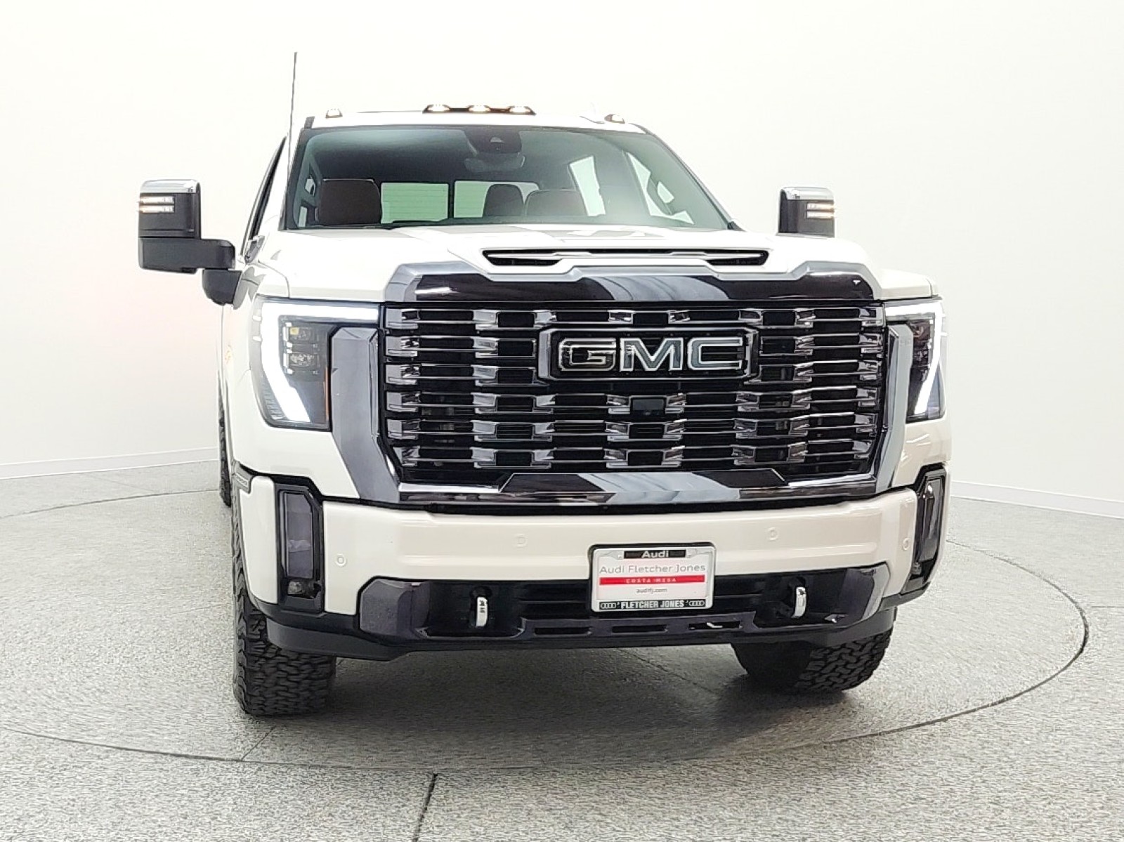 Used 2024 White Frost Tricoat GMC 4WD Crew Cab 159 Denali Ultimate image 2
