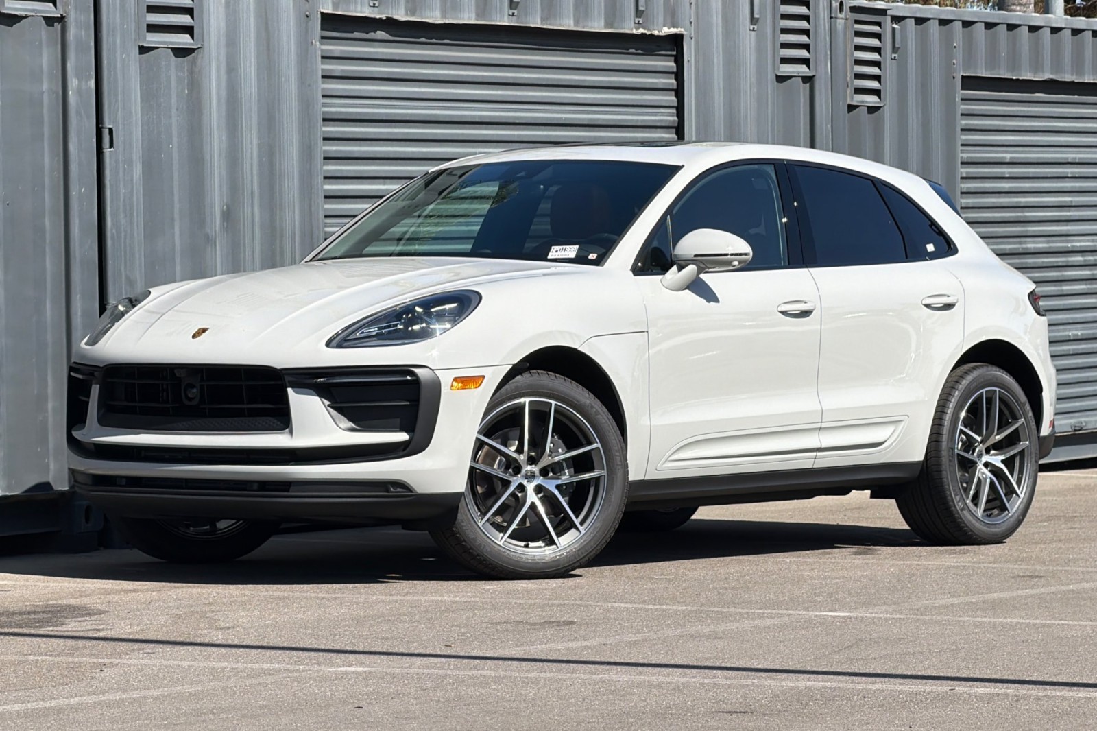 Chalk 2026 Porsche Macan SUV / Crossover  Automatic
