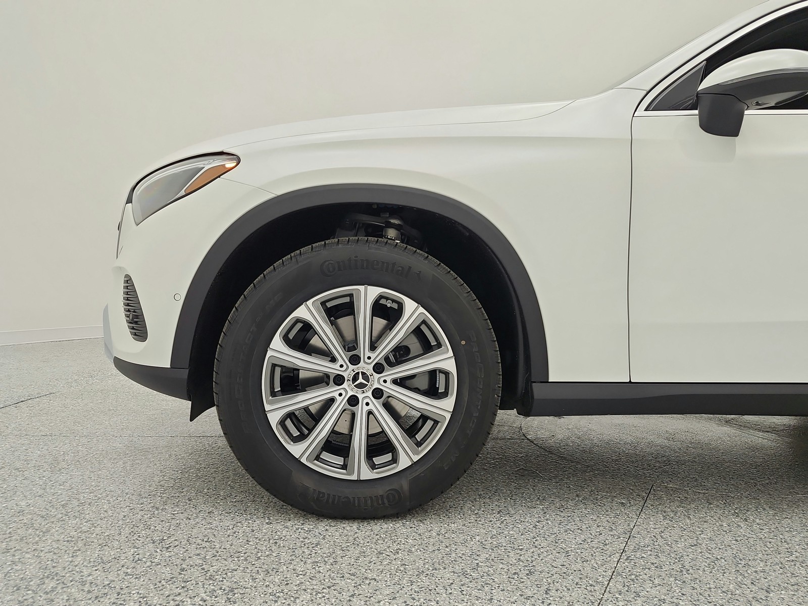 New 2026 Polar White Mercedes-Benz GLC 300 image 12