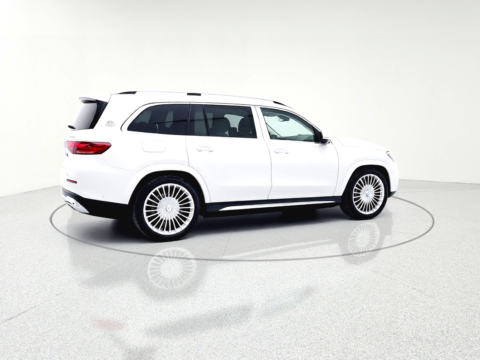 New 2026 MANUFAKTUR Moonlight White Metallic Mercedes-Benz Maybach GLS 600 image 23