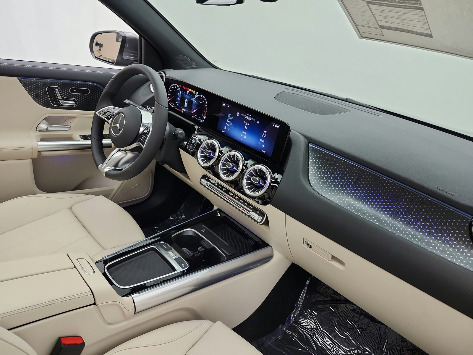 New 2026 Mountain Grey Metallic Mercedes-Benz GLA 250 SUV image 14