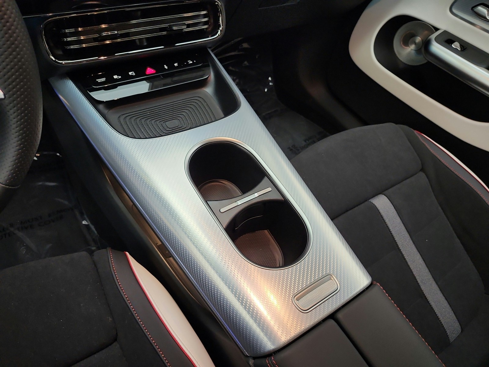 New 2027 Night Black Mercedes-Benz CLA 220 Hybrid FWD image 10