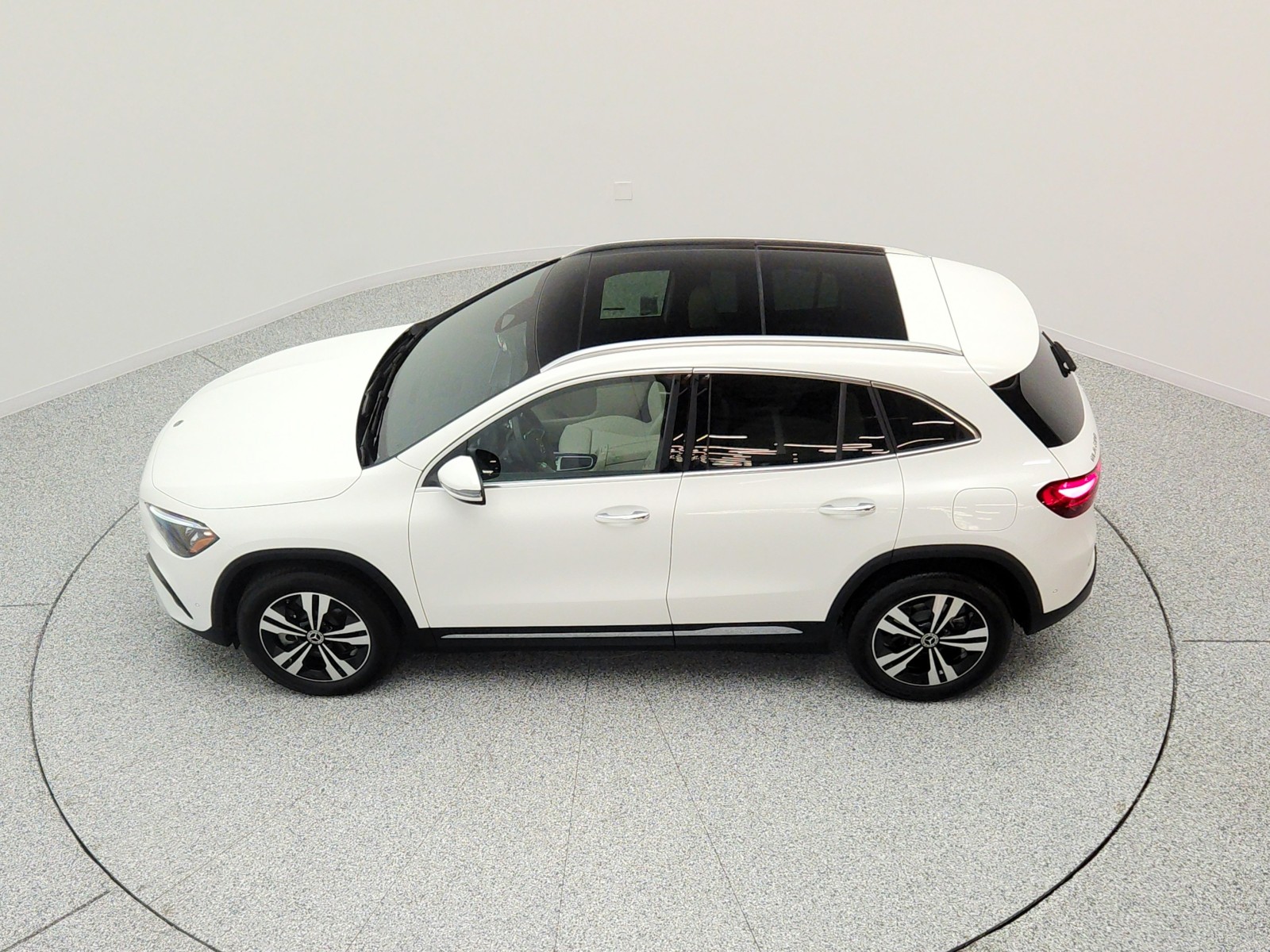 Certified Used 2026 Polar White Mercedes-Benz GLA 250 SUV image 30