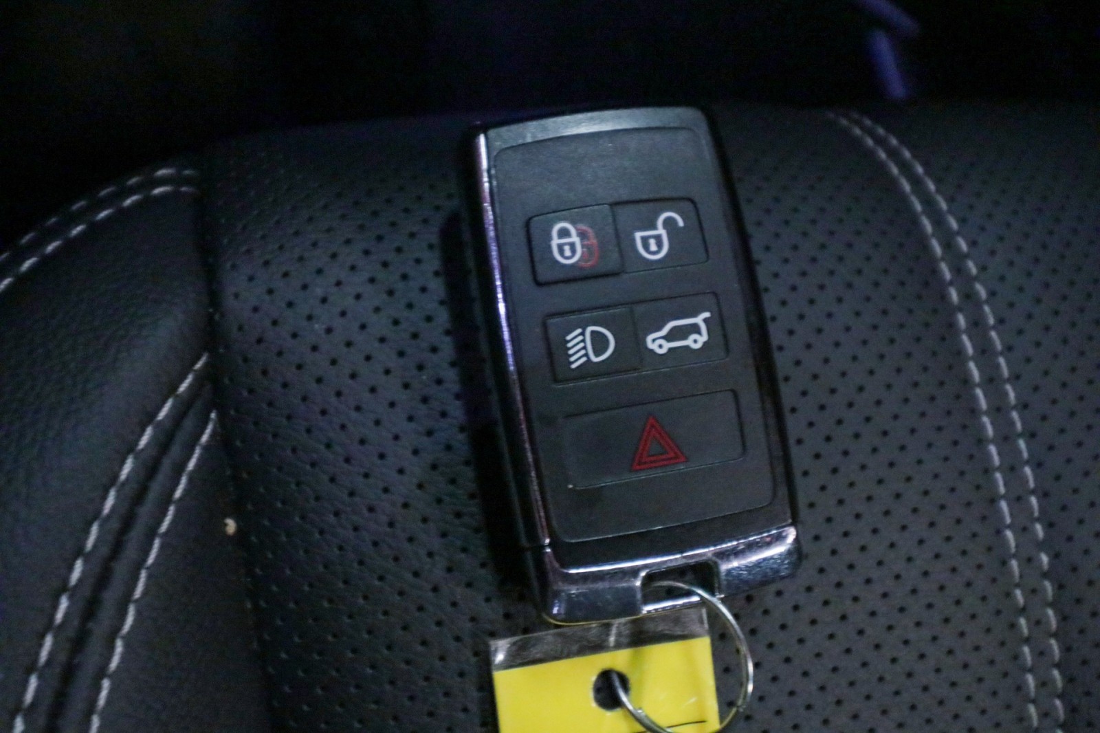 Used Car 2022 Land Rover Range Rover Velar  R-dynamic S For Sale Under $35,000 In Austin, Texas