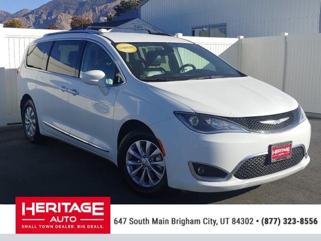 2018 chrysler pacifica van