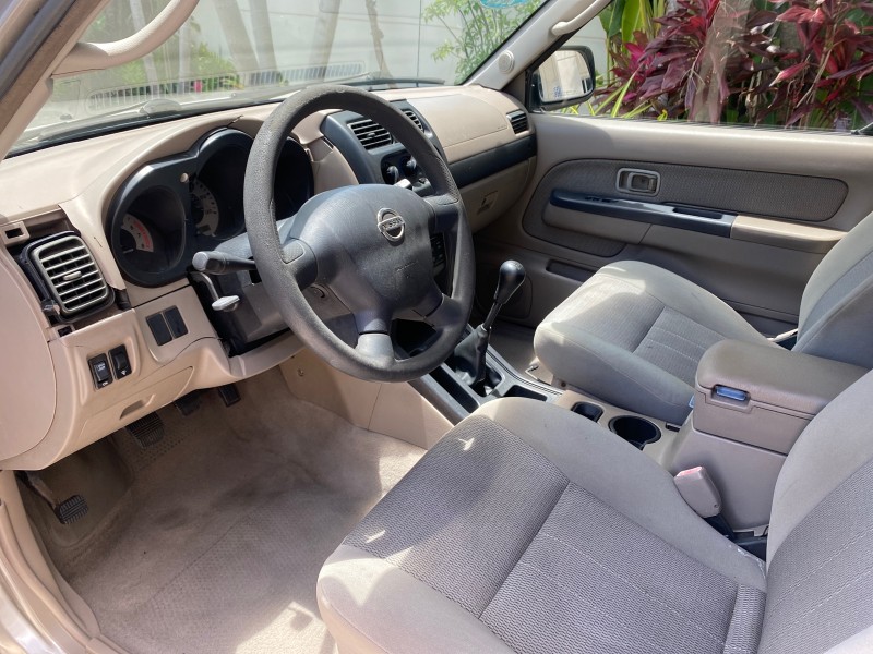 2004 Nissan Frontier 2WD XE LOW MILES 70,694 PU in , 