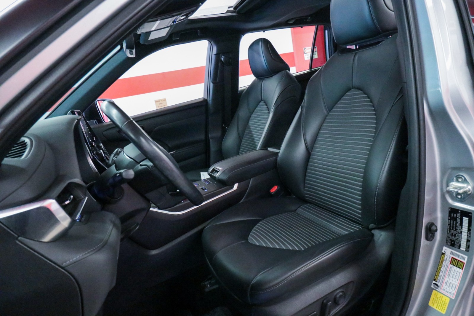 Used Car 2021 Toyota Highlander  Xse For Sale Under $35,000 In Austin, Texas