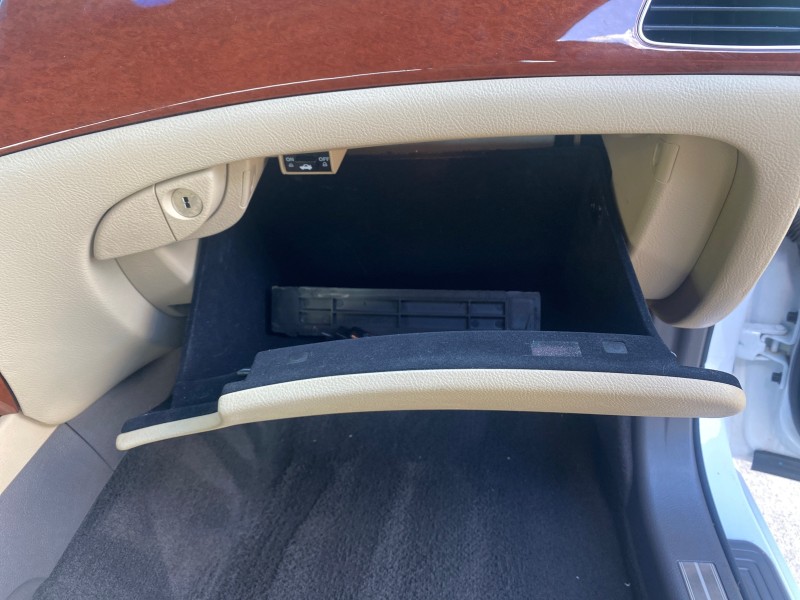 2013 Hyundai Genesis 3.8L LOW MILES 33,576 in , 